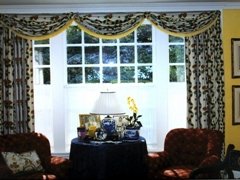 Swag valance with tassel trim